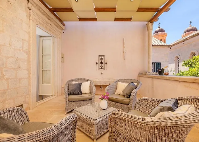 Palace Art I Apartment *