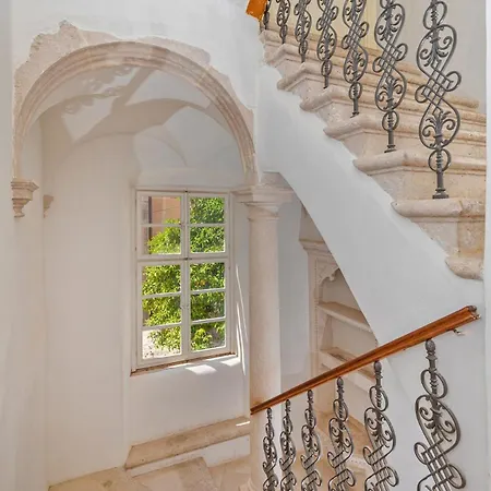 Palace Art I